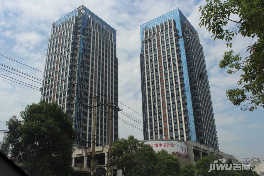 中央豪门实景图7