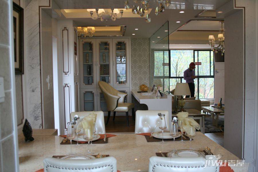 亿星中央半岛样板间6