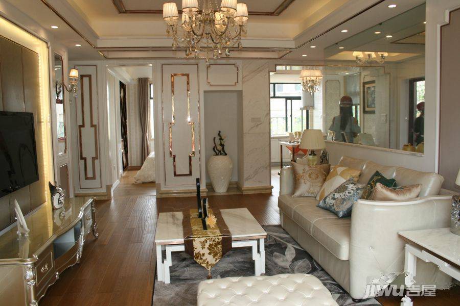 亿星中央半岛样板间3