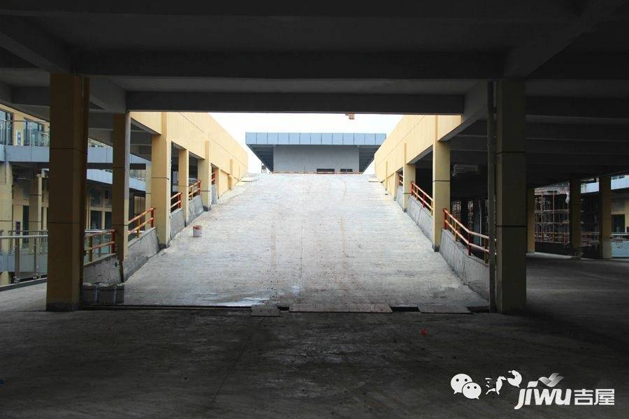 萍乡华美立家建材家居广场实景图9